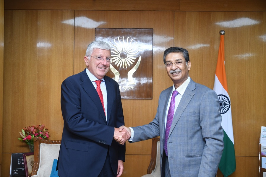 The Ambassador of Italy to India H.E. Mr. Vincenzo de Luca called on ...