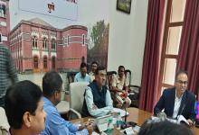 Dr. D. M. Mulay, Member,  NHRC during meeting with Divisional Commissioner, Pune (21.12.2023)
