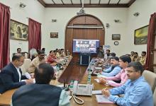 Dr. D. M. Mulay, Member,  NHRC during meeting with Divisional Commissioner, Pune (21.12.2023)